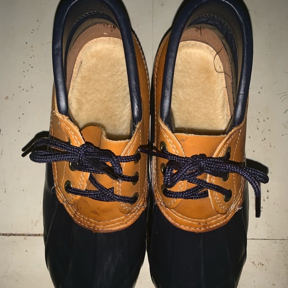 Eddie Bauer Duck Shoes Size 6 - Picture 2 of 8